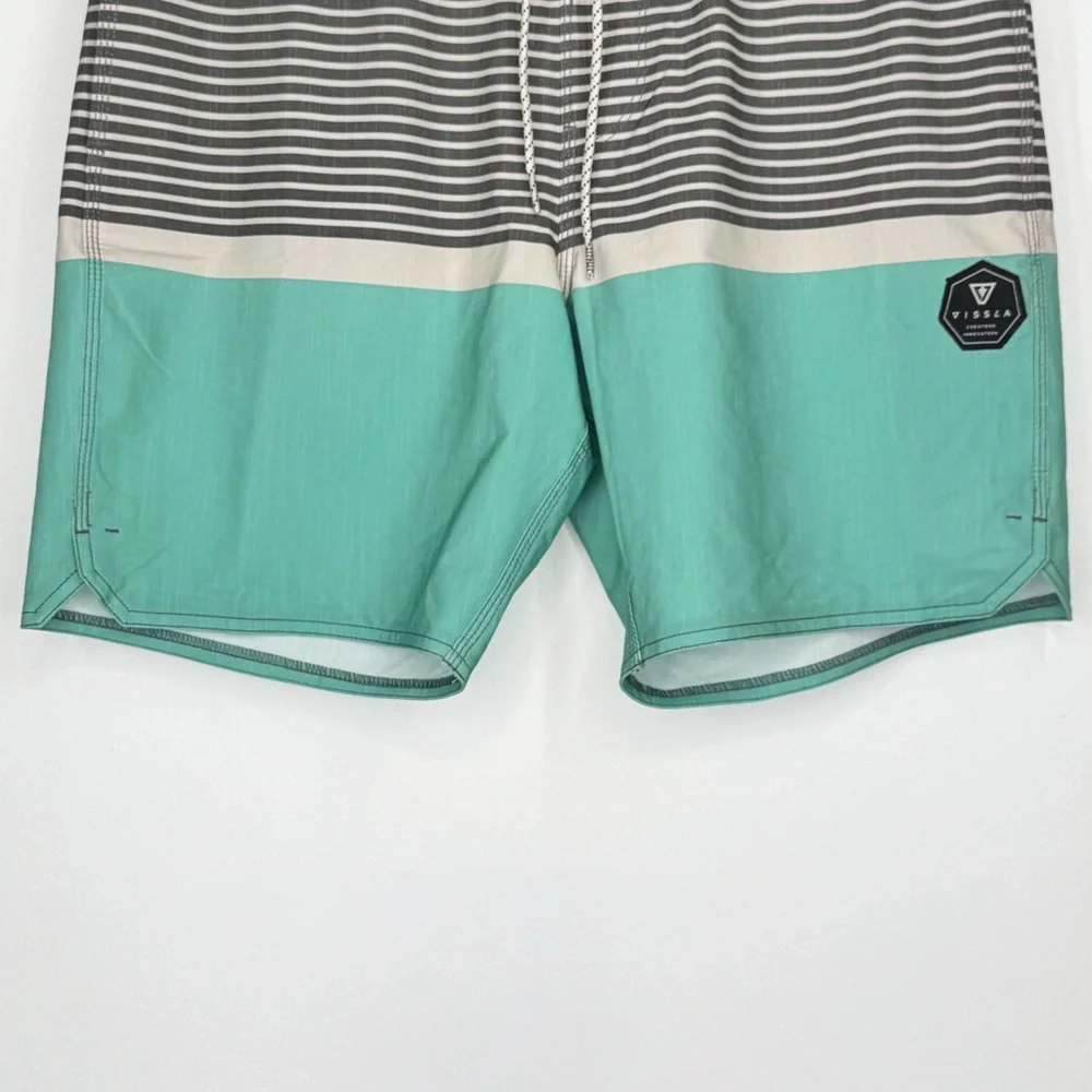 Vissla Gray Cream Mint Green Boardshorts Men’s Size Large